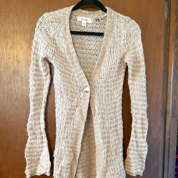 Decree beige cardigan with small flaw near collar size small - Picture 1 of 3